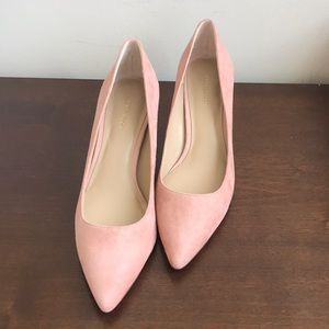 Ann Taylor suede pumps size 5